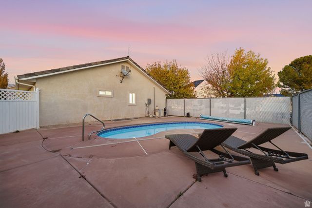 485 N 800 E, Washington, UT 84780