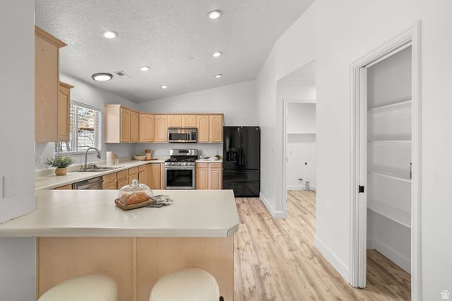 485 N 800 E, Washington, UT 84780