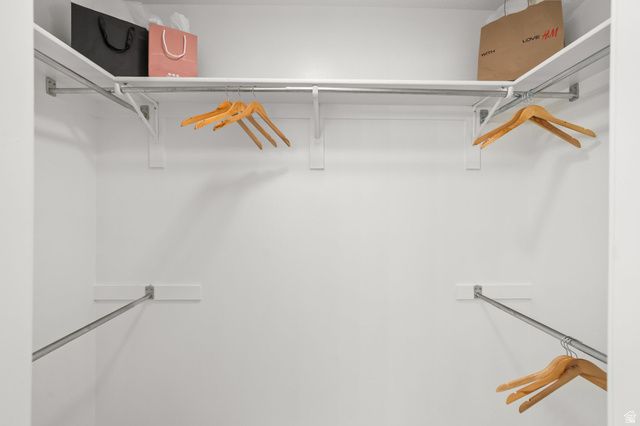 485 N 800 E, Washington, UT 84780