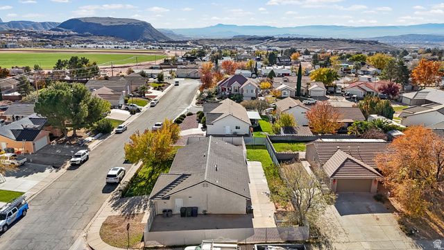 485 N 800 E, Washington, UT 84780