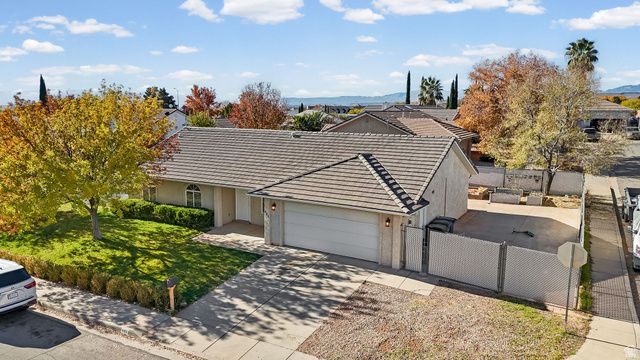 485 N 800 E, Washington, UT 84780