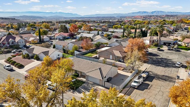 485 N 800 E, Washington, UT 84780