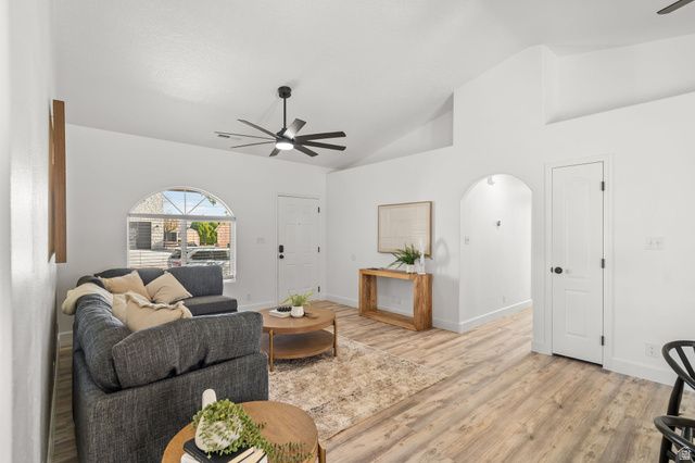 485 N 800 E, Washington, UT 84780