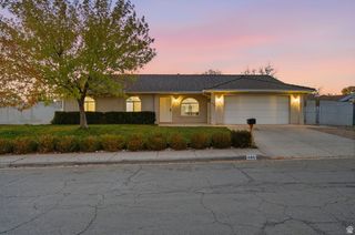 485 N 800 E, Washington, UT 84780