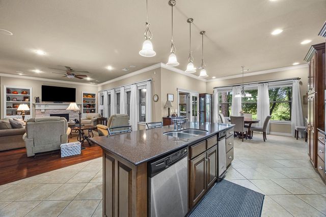 5339 E Wyman Road, Fayetteville, AR 72701