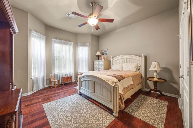 5339 E Wyman Road, Fayetteville, AR 72701