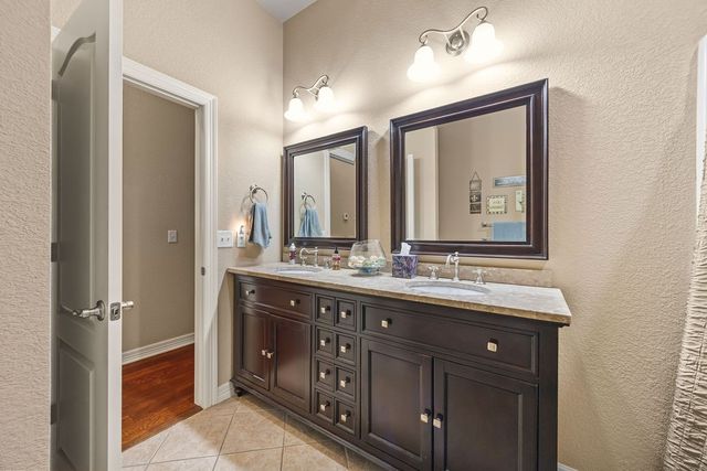 5339 E Wyman Road, Fayetteville, AR 72701