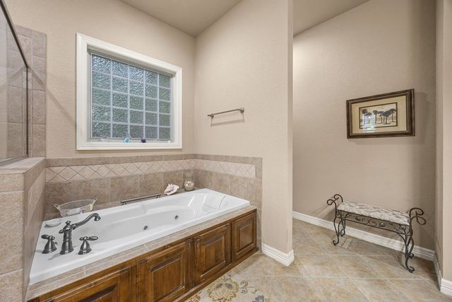 5339 E Wyman Road, Fayetteville, AR 72701