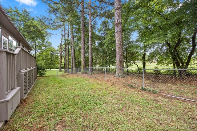 5339 E Wyman Road, Fayetteville, AR 72701