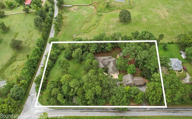 5339 E Wyman Road, Fayetteville, AR 72701