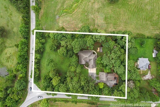 5339 E Wyman Road, Fayetteville, AR 72701