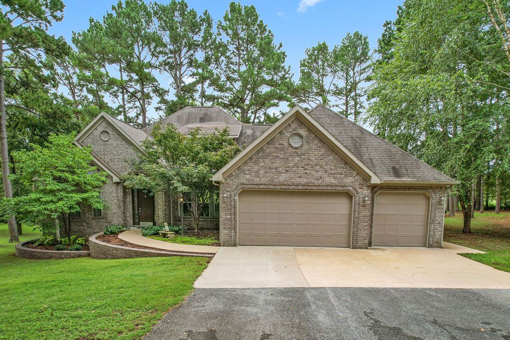 5339 E Wyman Road, Fayetteville, AR 72701