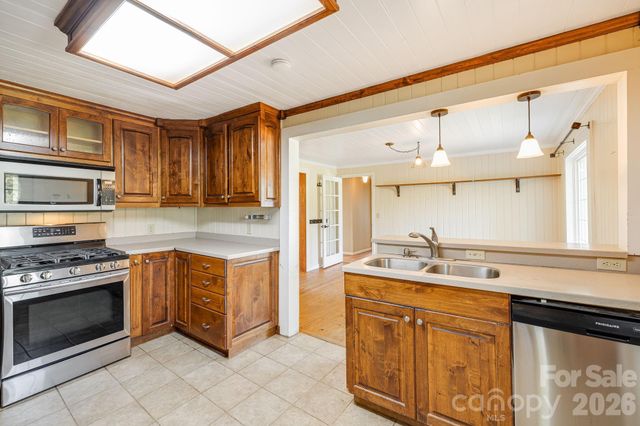 111 Bible School Road, Lake Lure, NC 28746