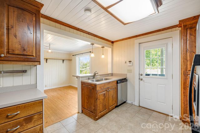 111 Bible School Road, Lake Lure, NC 28746