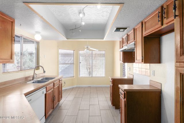 1859 Bel Aire Court, Tucson, AZ 85705