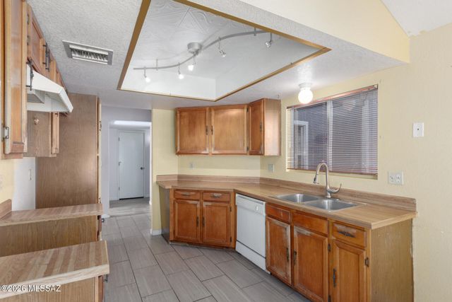 1859 Bel Aire Court, Tucson, AZ 85705