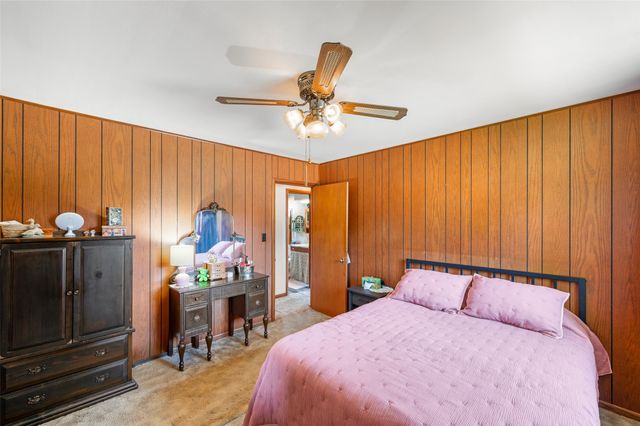 2021 E 22nd Street, Des Moines, IA 50317