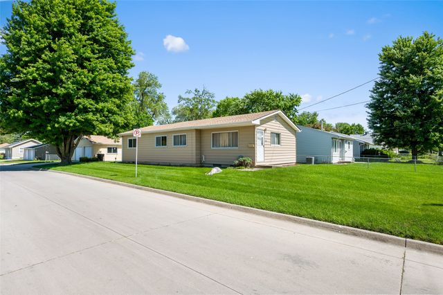 2021 E 22nd Street, Des Moines, IA 50317