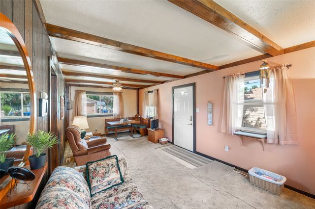 2021 E 22nd Street, Des Moines, IA 50317