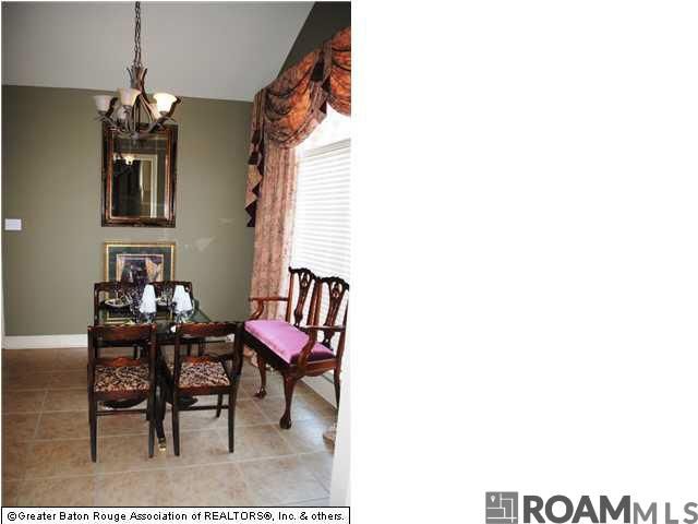 2200 Southwind Dr, Zachary, LA 70791