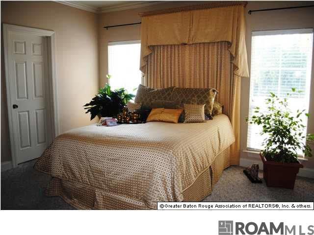 2200 Southwind Dr, Zachary, LA 70791