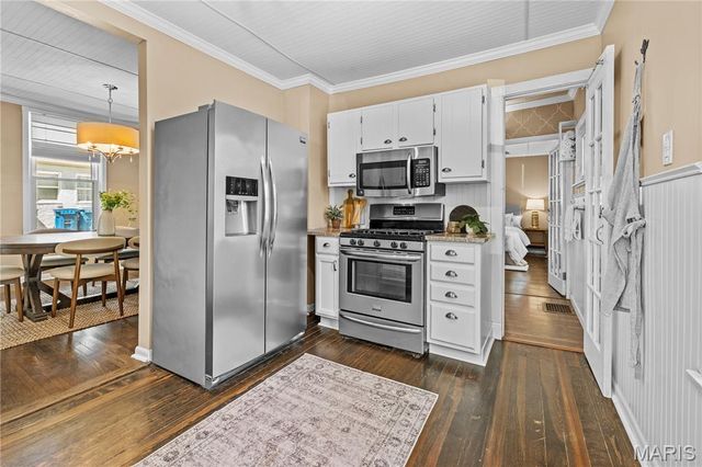 3712 Cambridge Avenue, Maplewood, MO 63143
