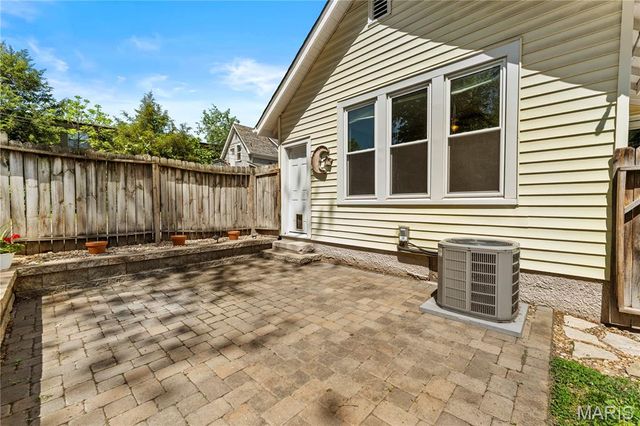 3712 Cambridge Avenue, Maplewood, MO 63143