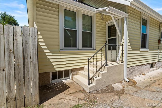 3712 Cambridge Avenue, Maplewood, MO 63143