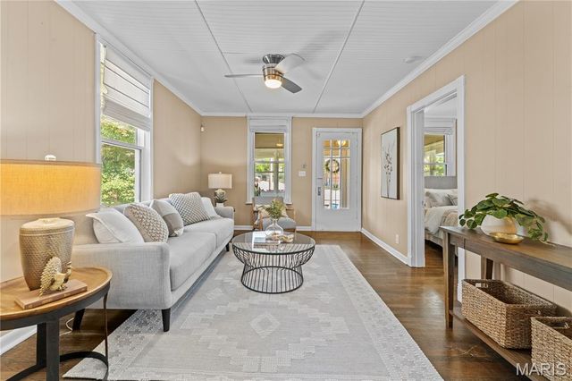 3712 Cambridge Avenue, Maplewood, MO 63143