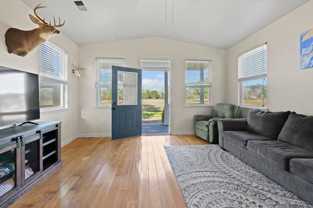 10006 Trails End Rd, St Francisville, LA 70775