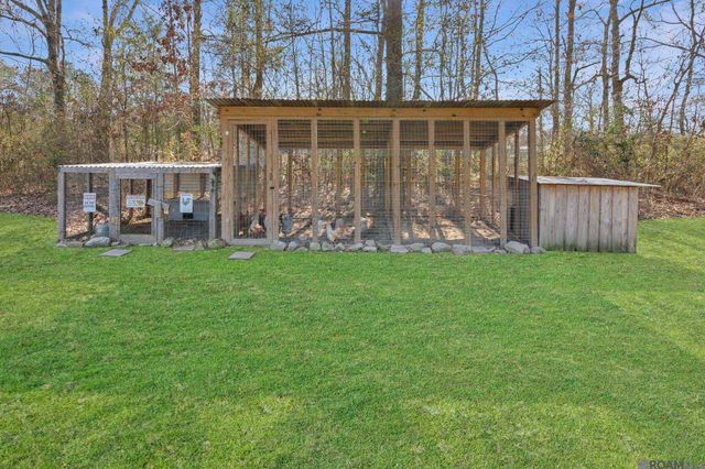 10006 Trails End Rd, St Francisville, LA 70775