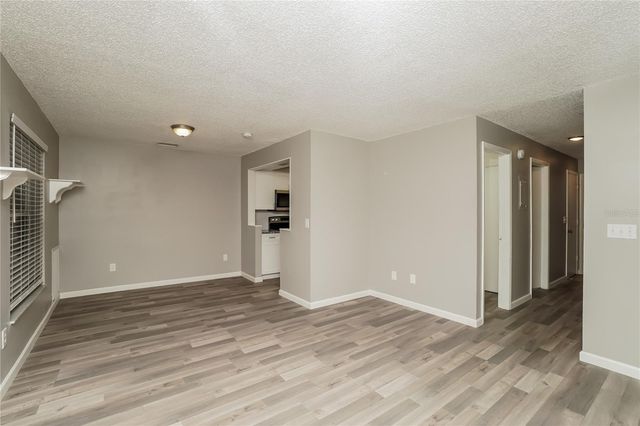 14206 VILLAGE TERRACE DRIVE, Tampa, FL 33624