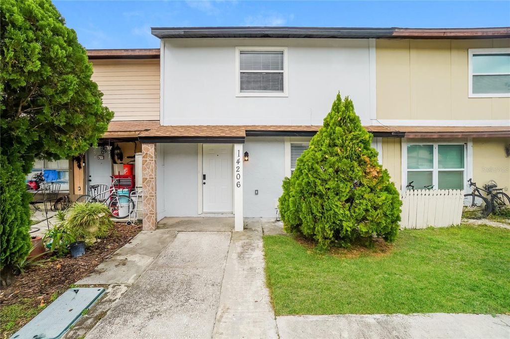 14206 VILLAGE TERRACE DRIVE, Tampa, FL 33624