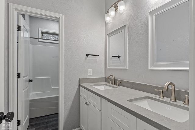 2202 N 29th Street N, Paragould, AR 72450