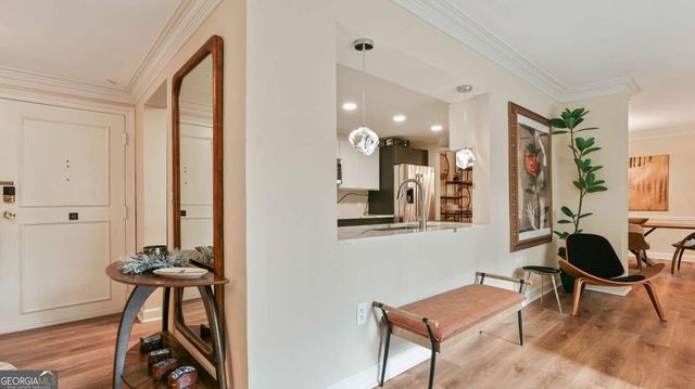 2637 Peachtree Road NE 207, Atlanta, GA 30305