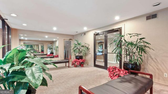 2637 Peachtree Road NE 207, Atlanta, GA 30305