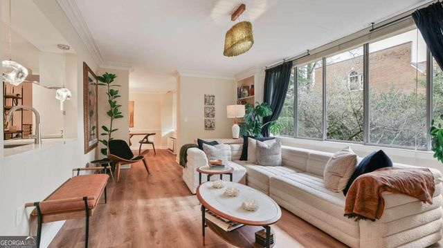 2637 Peachtree Road NE 207, Atlanta, GA 30305