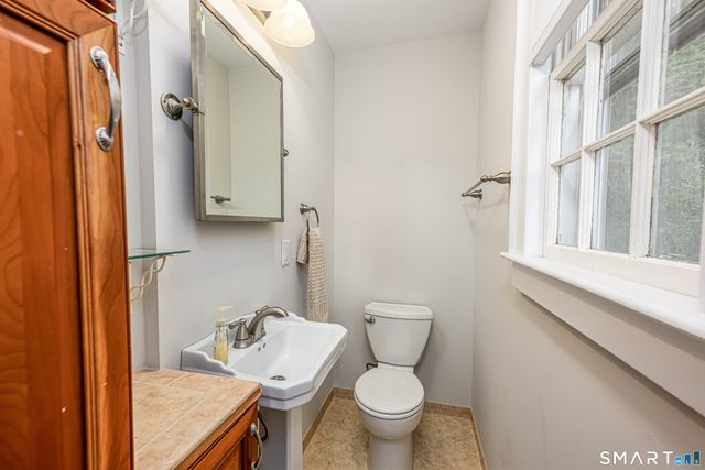 197 Old Tavern Road, Orange, CT 06477