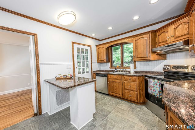 197 Old Tavern Road, Orange, CT 06477