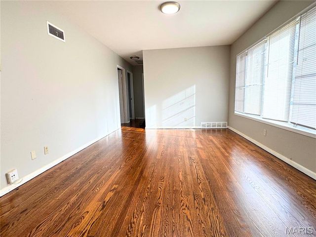 1629 Mowbry Lane, St Louis, MO 63136