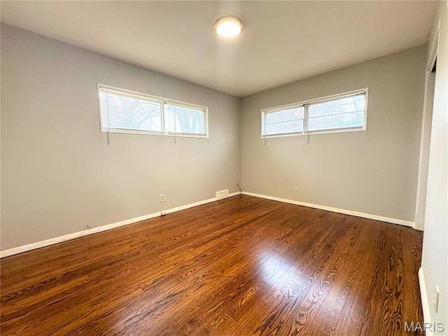 1629 Mowbry Lane, St Louis, MO 63136