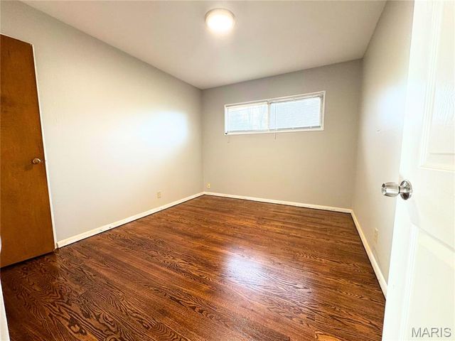 1629 Mowbry Lane, St Louis, MO 63136