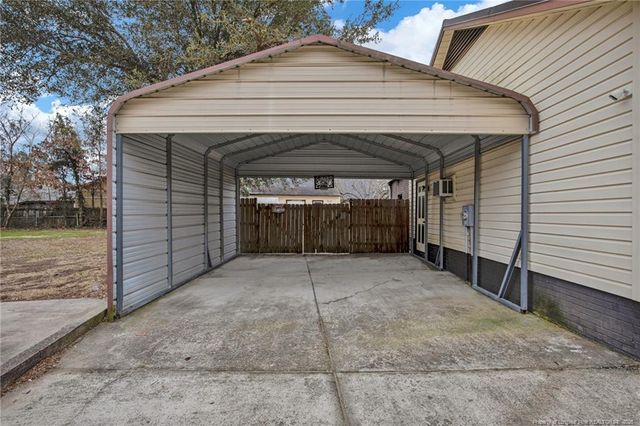 6863 Beaverstone Drive, Fayetteville, NC 28314