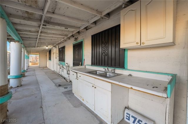 3759 Glen Avenue, Las Vegas, NV 89121