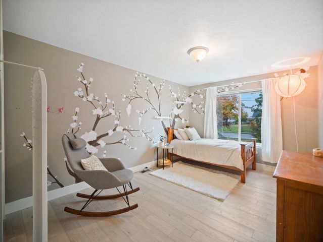 8040 N FIVE MILE Rd, Spokane, WA 99208