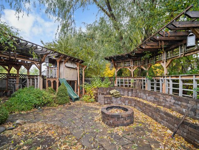 8040 N FIVE MILE Rd, Spokane, WA 99208