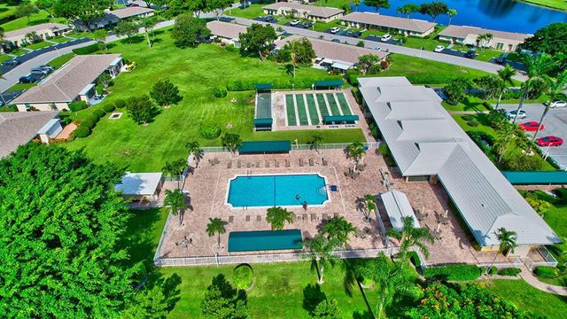 8871 Warwick Drive, Boca Raton, FL 33433