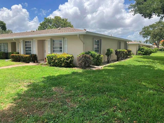 8871 Warwick Drive, Boca Raton, FL 33433