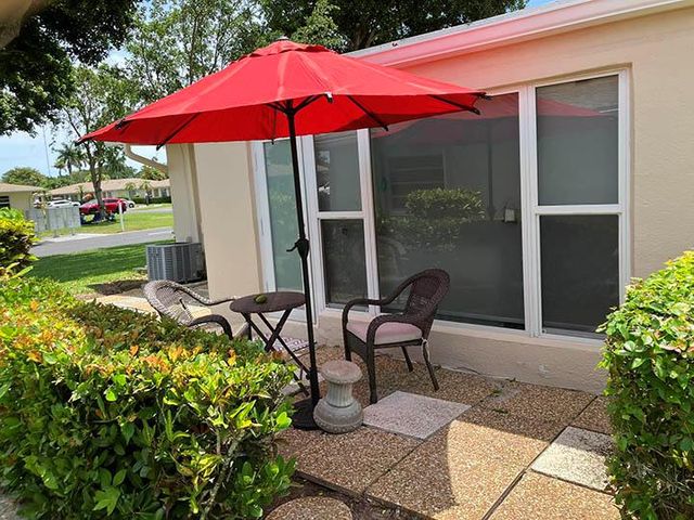 8871 Warwick Drive, Boca Raton, FL 33433