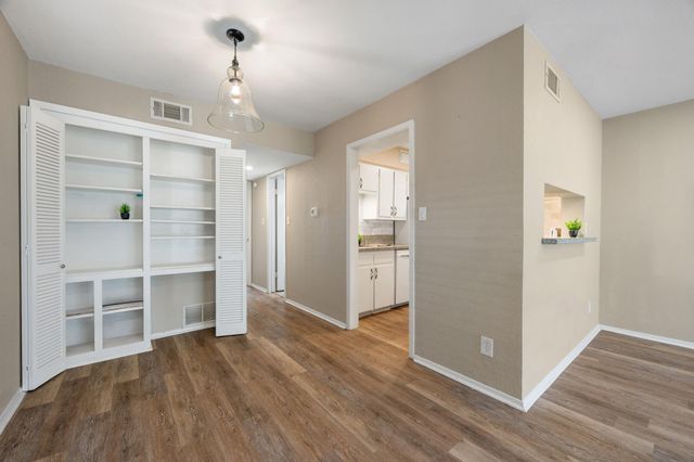 2425 Ashdale DR 29, Austin, TX 78757